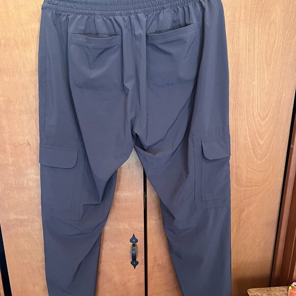 Athleta Chelsea Cargo pant, size 12 Tall, grey - Picture 4 of 6